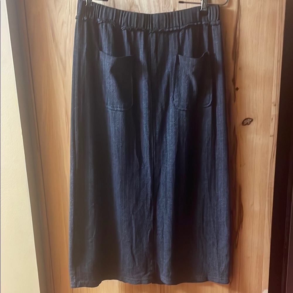 Pull&Bear charcoal gray skirt sz M